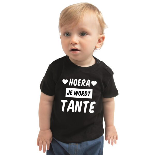 Hoera je wordt tante kado shirt voor baby / kinderen zwart